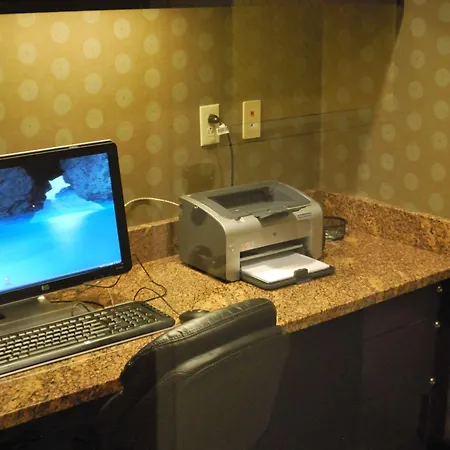 Hampton Inn & Suites Nashville At Opryland 