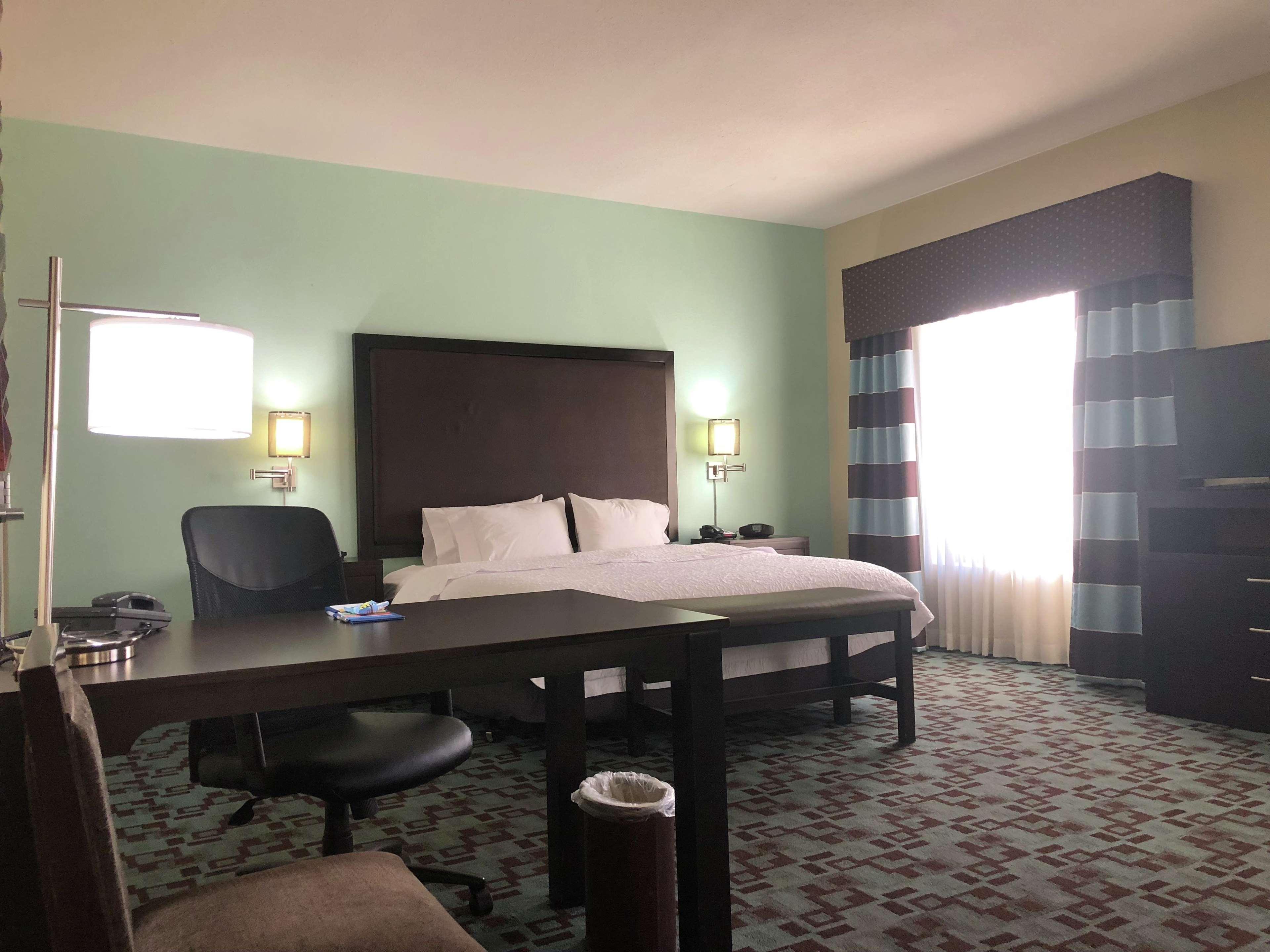 Hampton & At Opryland Hotel Nashville
